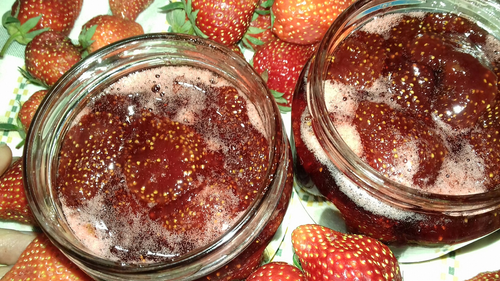Γλυκό Φράουλα - Συνταγή - ηχωμαγειρέματα